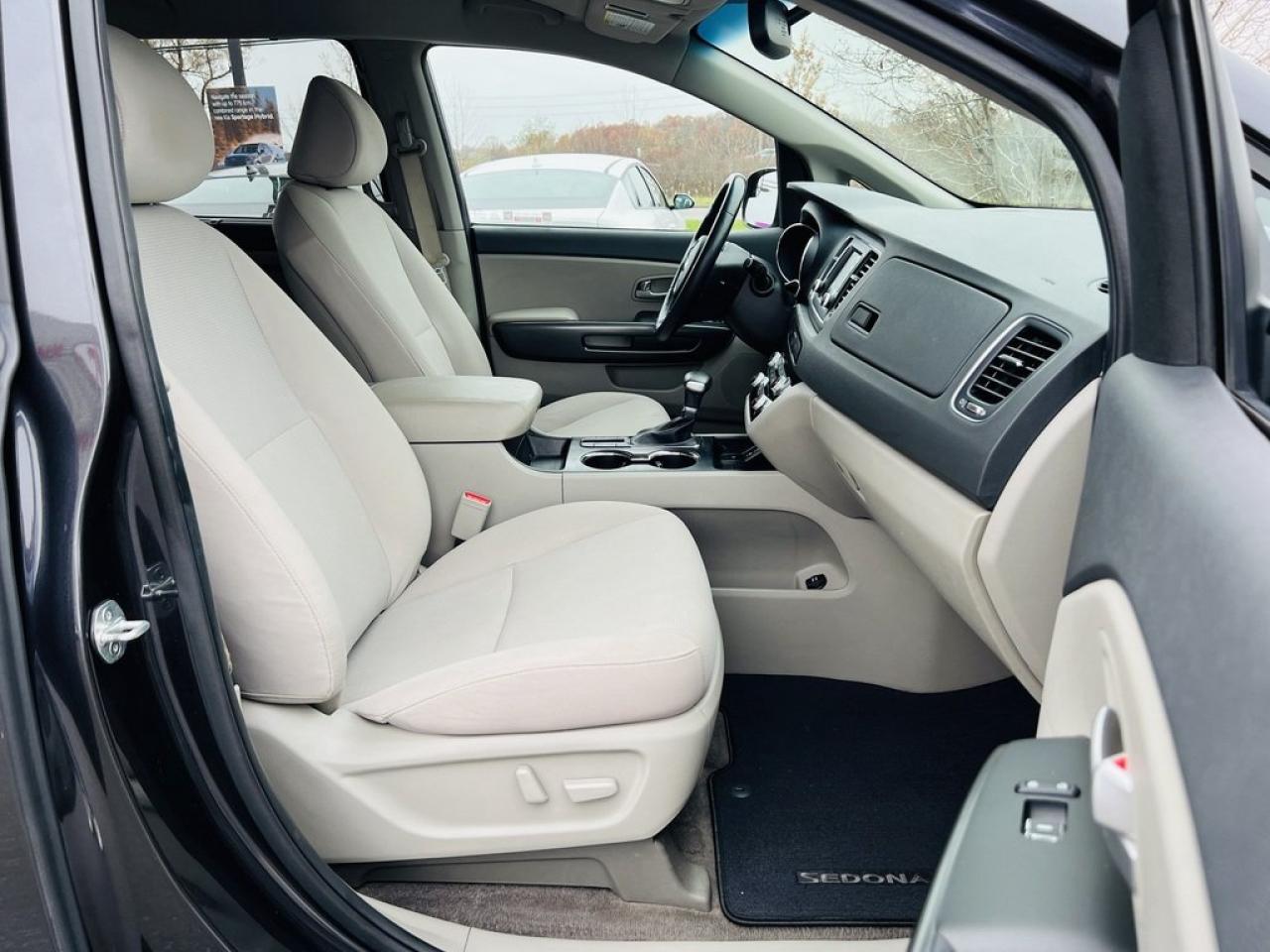 2020 Kia Sedona LX+ 3.3L Photo