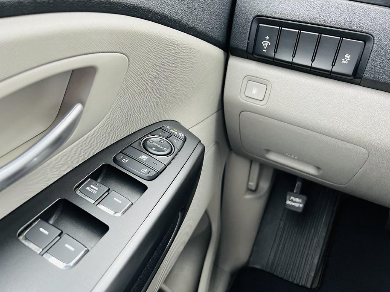 2020 Kia Sedona LX+ 3.3L Photo