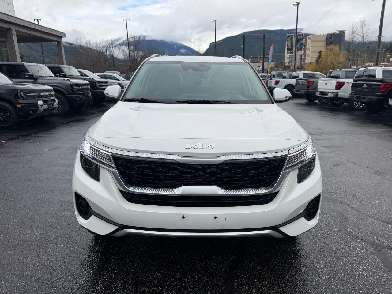 2023 Kia Seltos LX Photo1