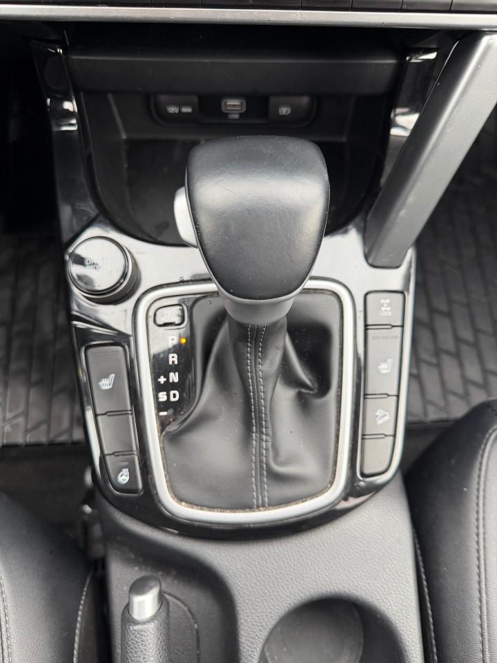 2023 Kia Seltos LX Photo5