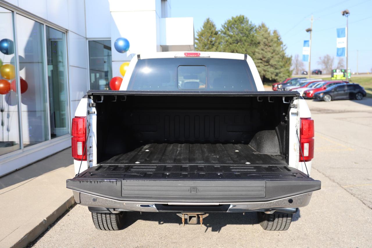 2019 Ford F-150 Lariat 4WD SuperCrew 5.5' Box Photo5