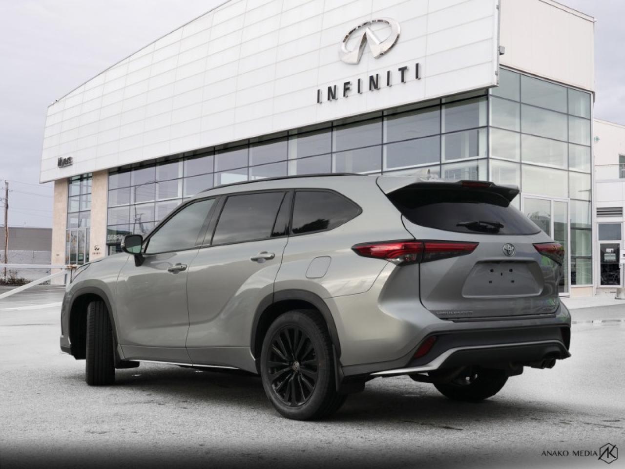 2023 Toyota Highlander XSE  -  Sunroof -  Power Liftgate Photo3