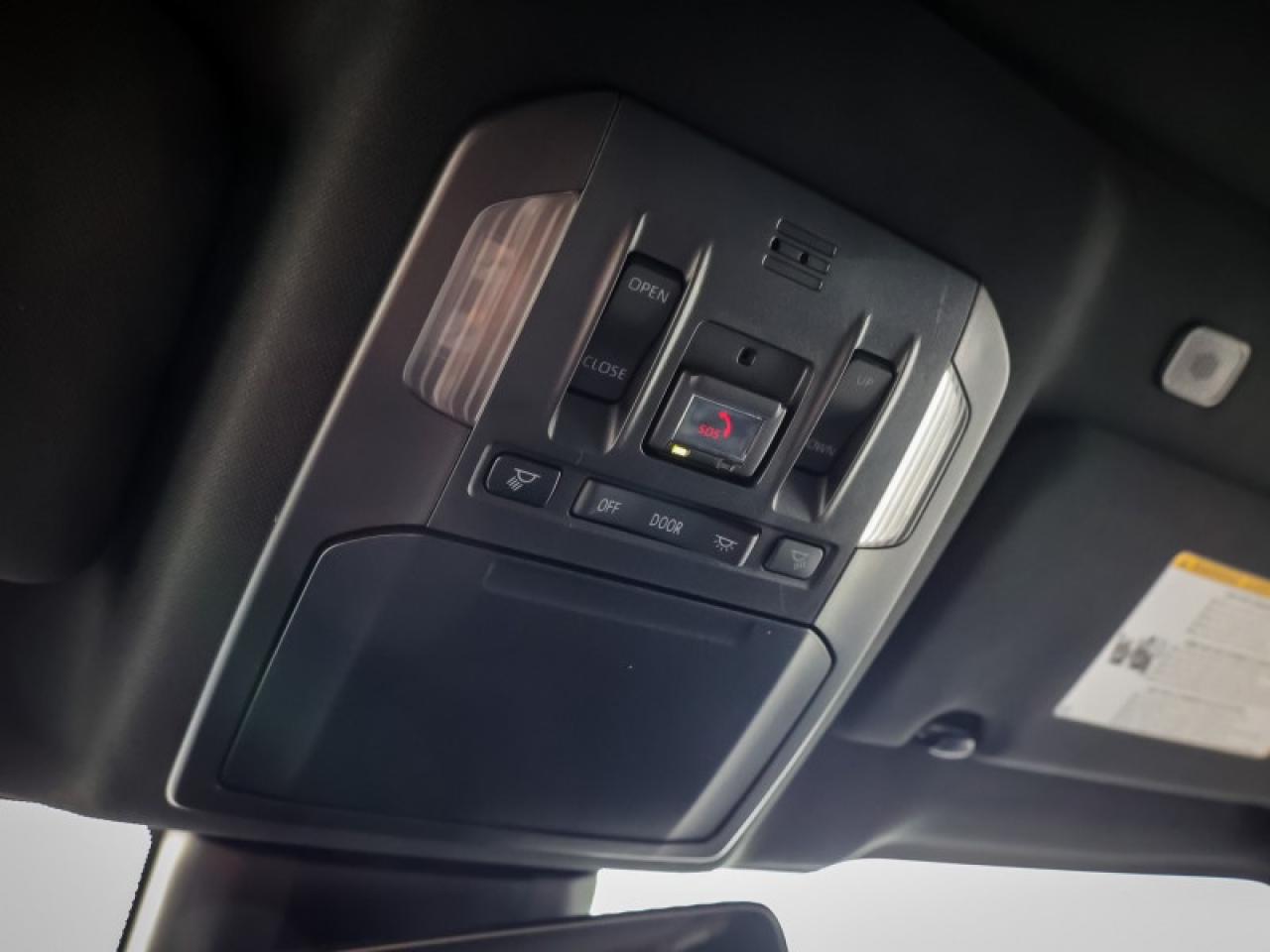 2023 Toyota Highlander XSE  -  Sunroof -  Power Liftgate Photo