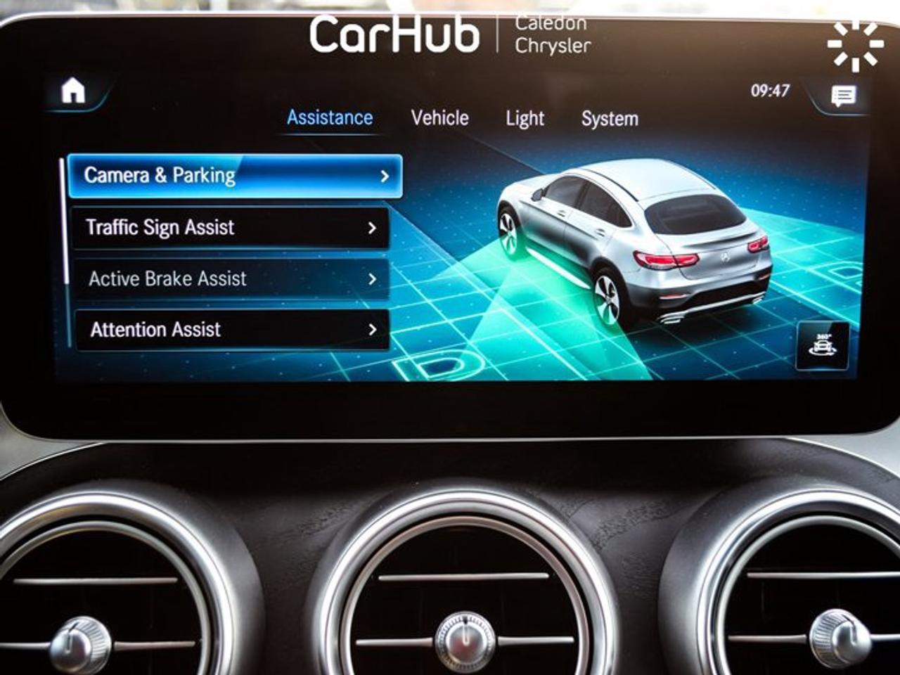 2023 Mercedes-Benz GLC GLC 300 4MATIC Coupe Sunroof Navigation 360 Camera Blind Spot Photo