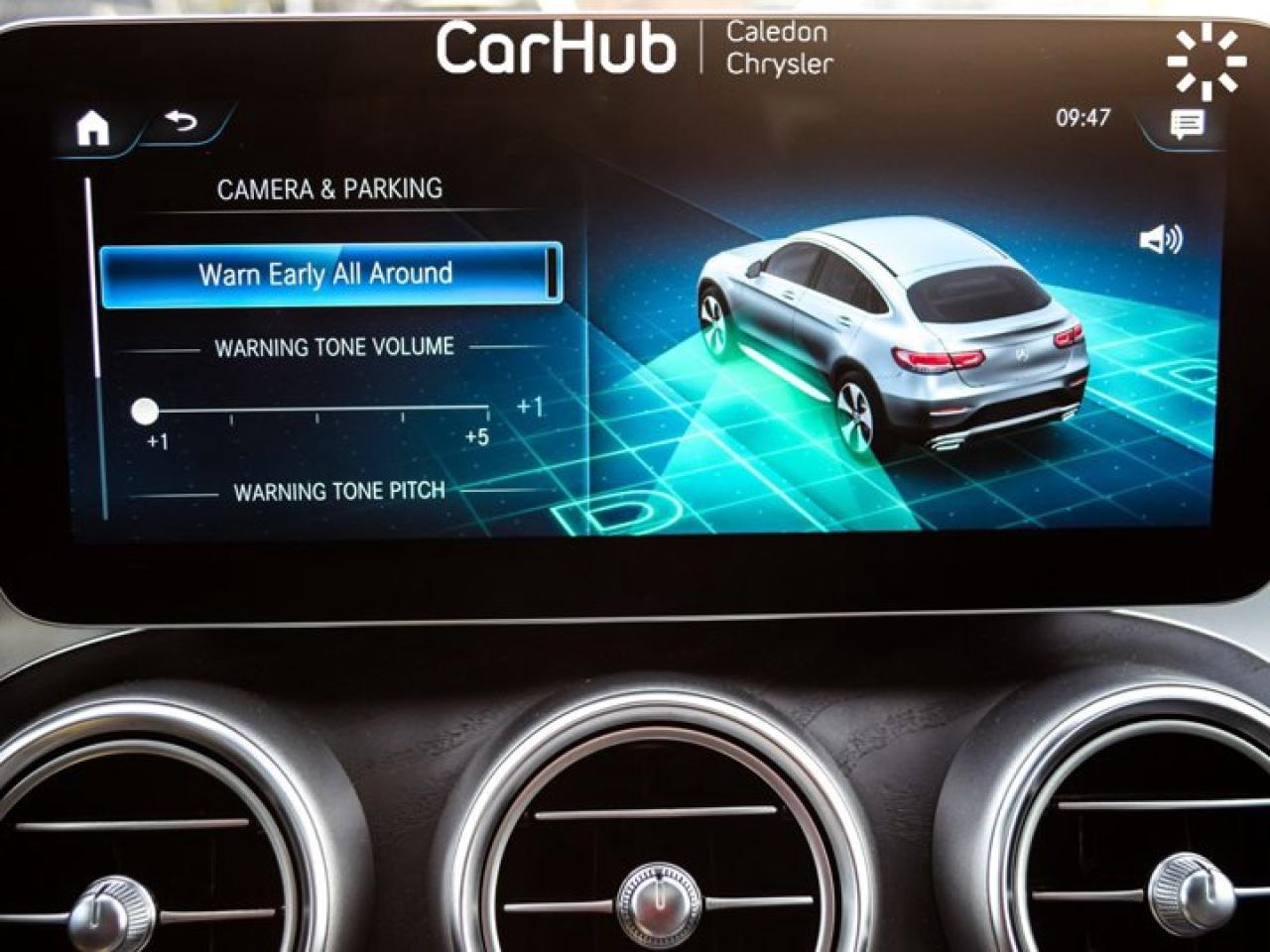 2023 Mercedes-Benz GLC GLC 300 4MATIC Coupe Sunroof Navigation 360 Camera Blind Spot Photo