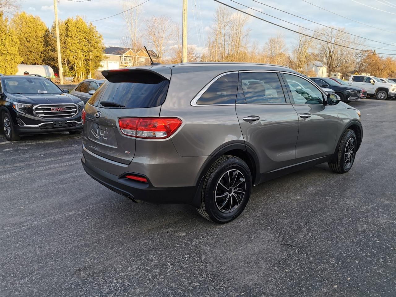2018 Kia Sorento LX - Photo #5