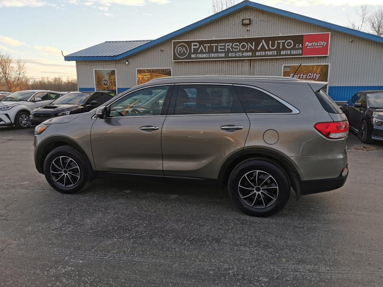 2018 Kia Sorento LX - Photo #8