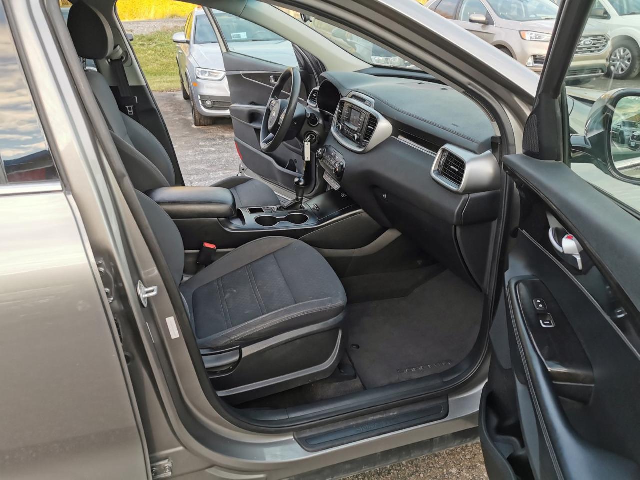 2018 Kia Sorento LX - Photo #23