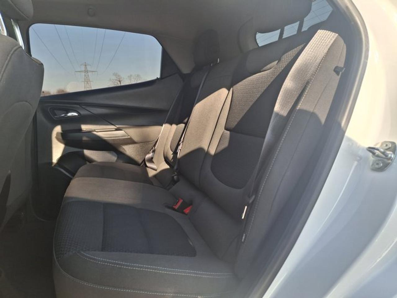 2023 Chevrolet Bolt EV 1LT | Heated Seats + Steering | Remote Start | Carplay and Android Auto | and More ! Photo