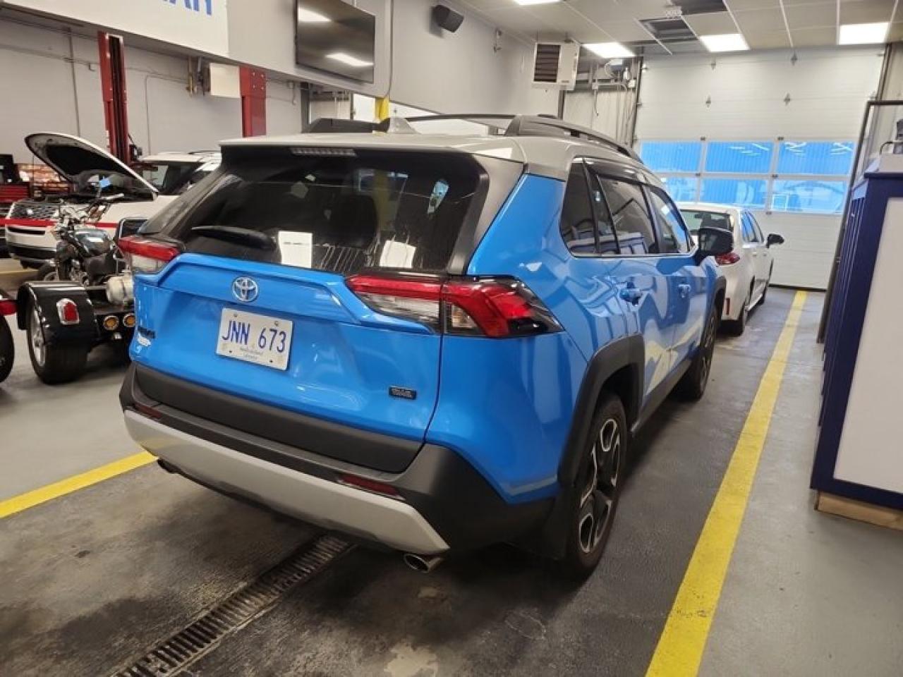 2021 Toyota RAV4 Trail AWD | Leather | Sunroof | Cooled + Heated Seats | Heated Wheel | CarPlay + Android and More ! Photo4