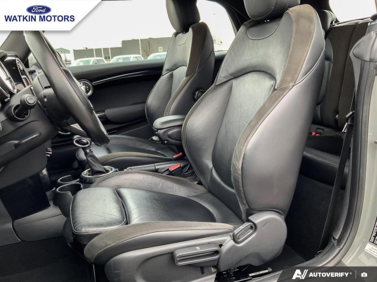 2016 MINI Cooper S  Photo22