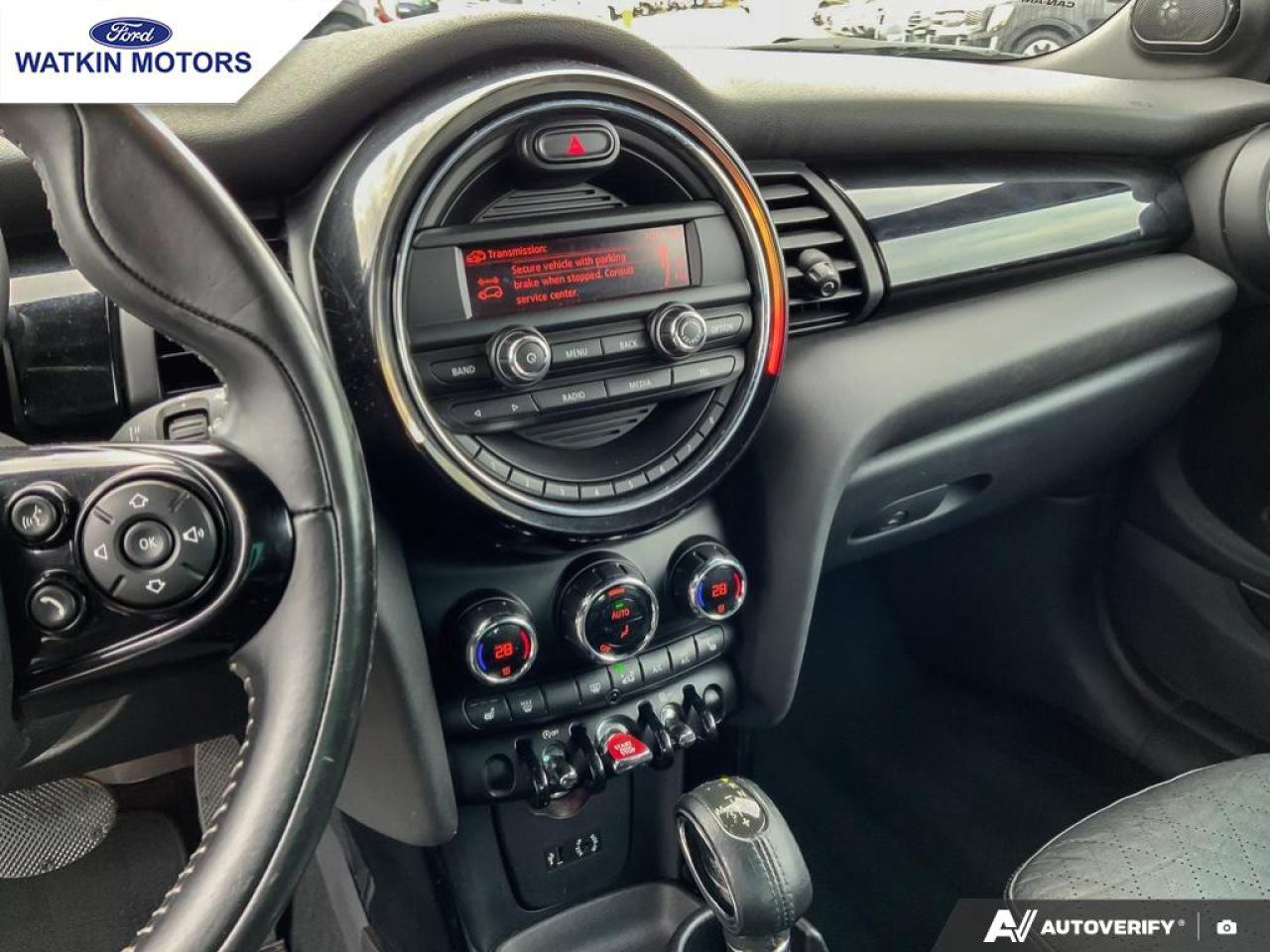 2016 MINI Cooper S  Photo21