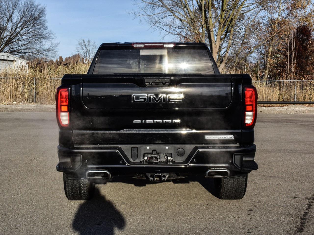 2023 GMC Sierra 1500 Crew Cab Short Box 4-Wheel Drive Elevation Photo2