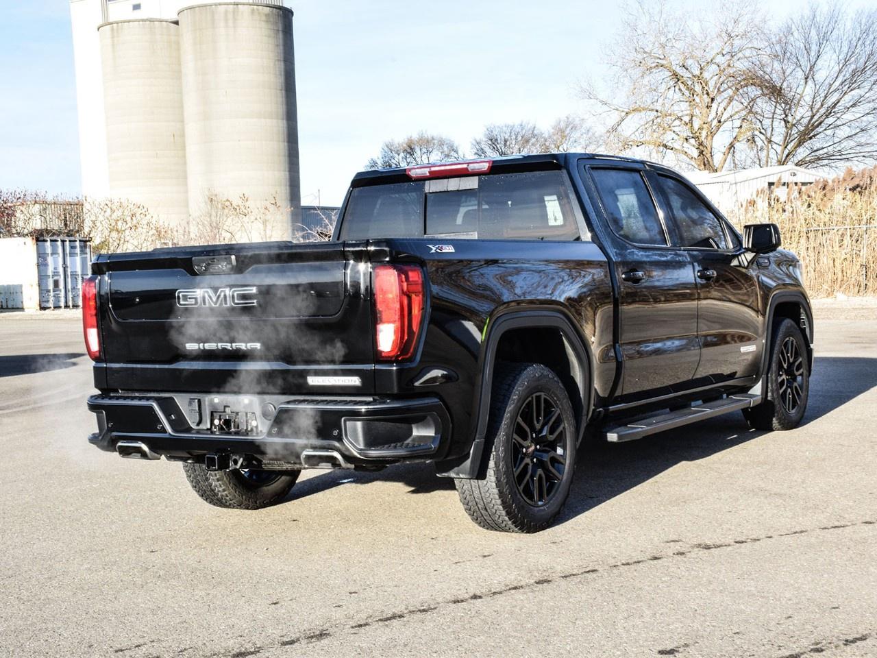 2023 GMC Sierra 1500 Crew Cab Short Box 4-Wheel Drive Elevation Photo3