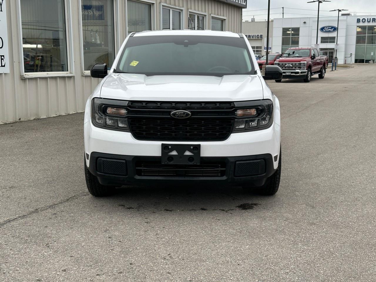 2023 Ford Maverick XLT AWD SuperCrew Photo2