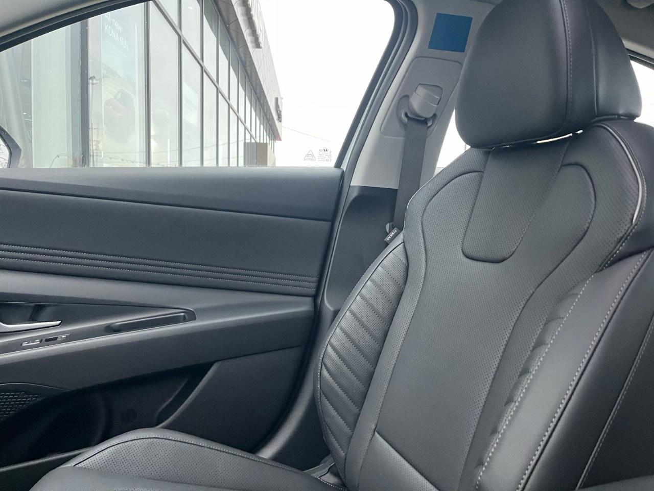 2026 Hyundai Elantra Hybrid Luxury Sedan Photo