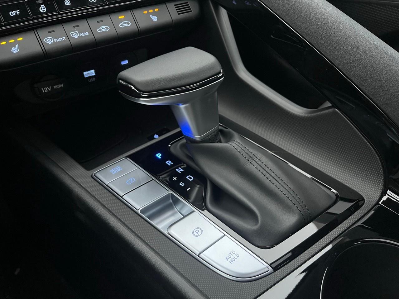 2026 Hyundai Elantra Hybrid Luxury Sedan Photo