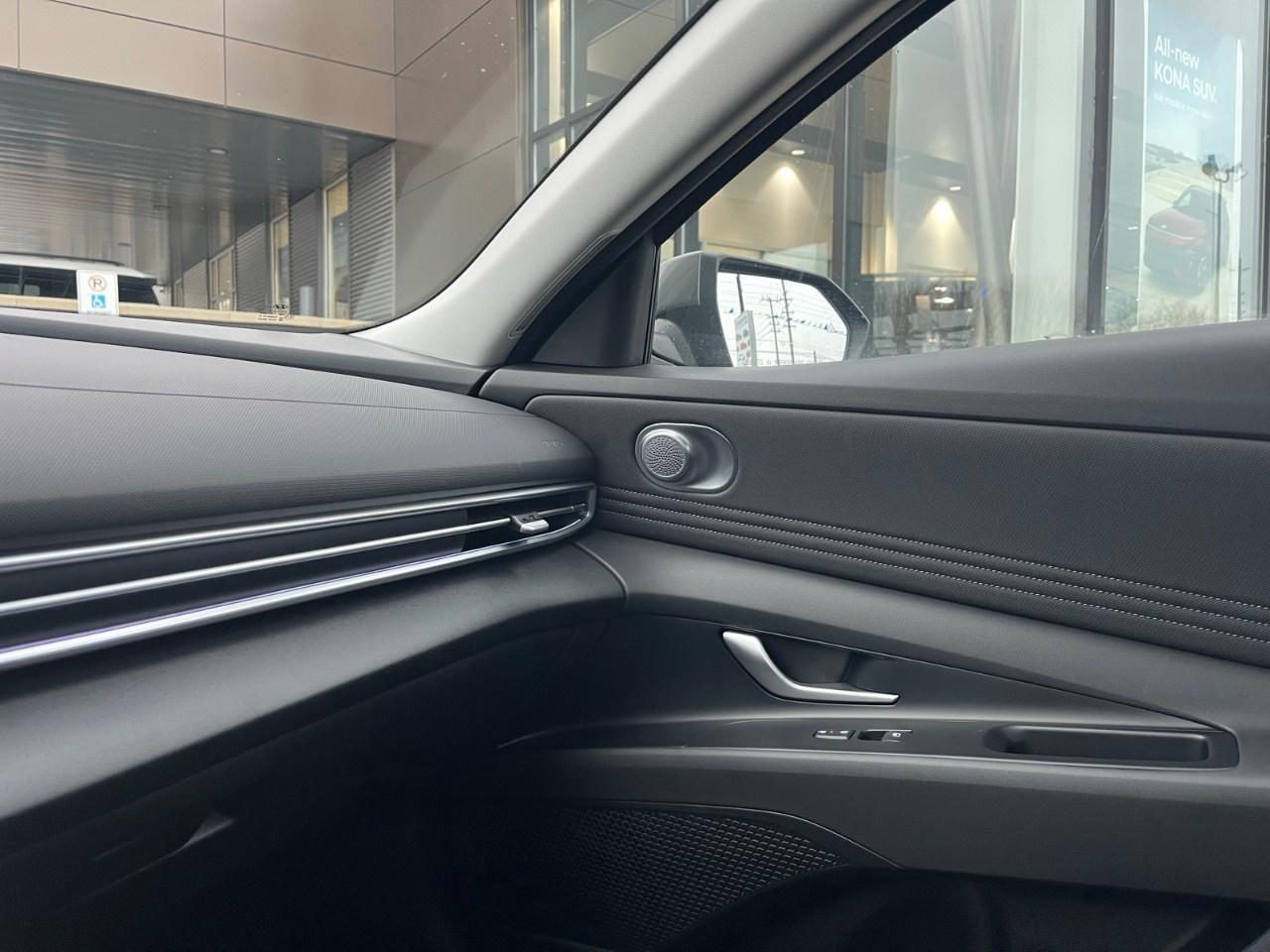 2026 Hyundai Elantra Hybrid Luxury Sedan Photo