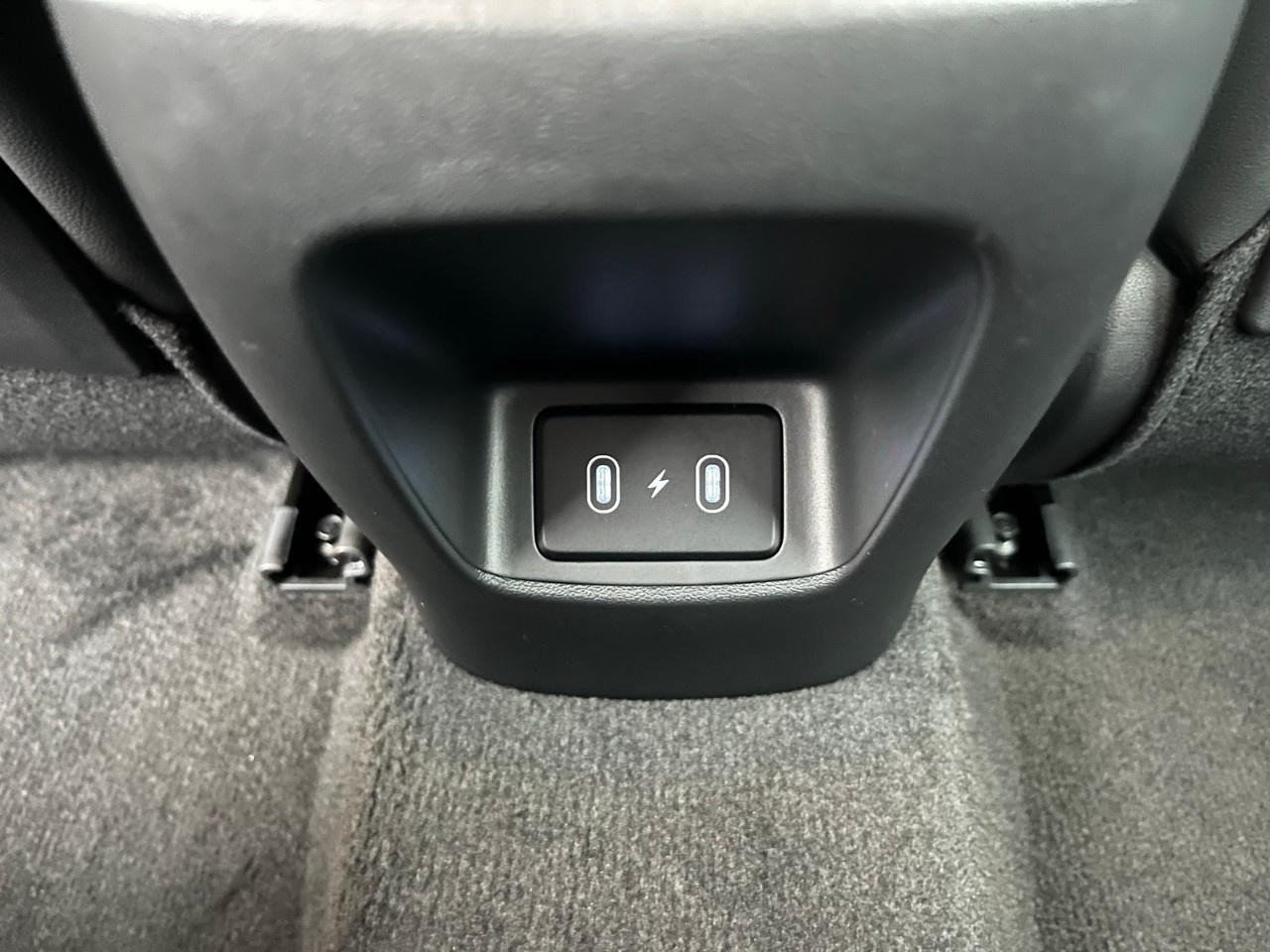 2026 Hyundai Elantra Hybrid Luxury Sedan Photo