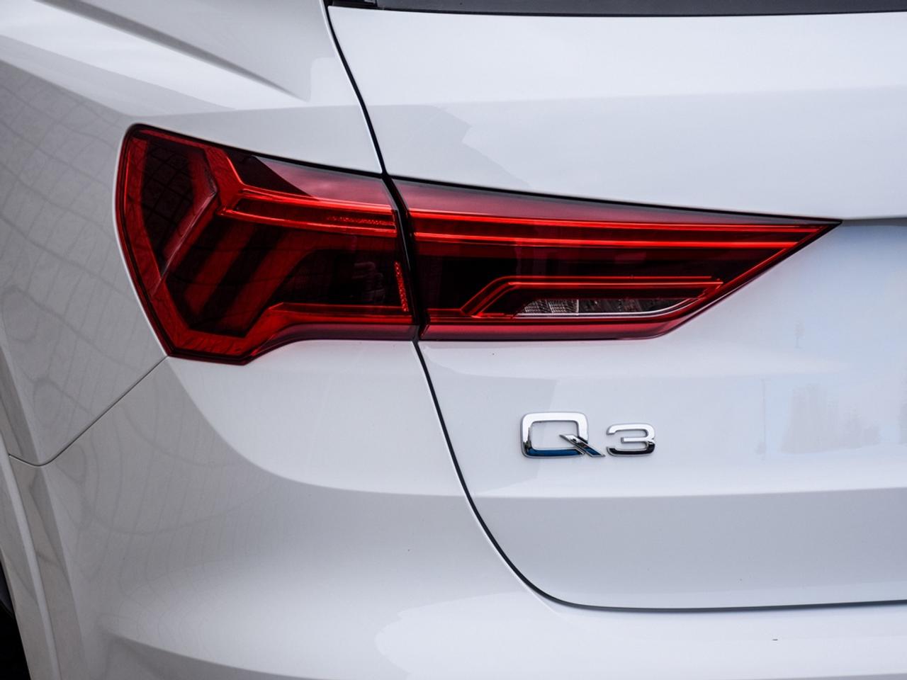 2023 Audi Q3 45 Progressiv Photo