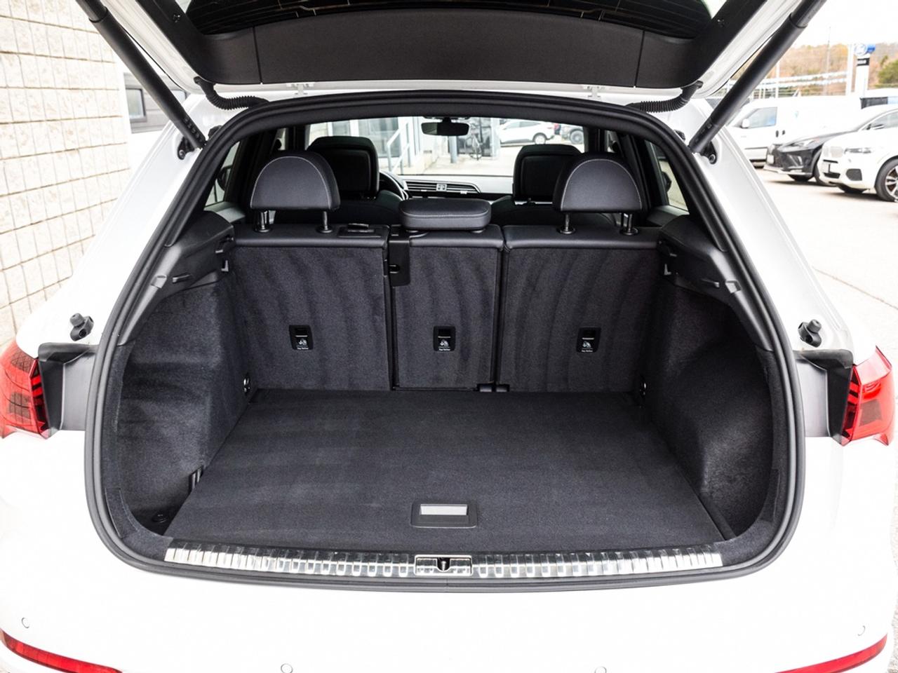 2023 Audi Q3 45 Progressiv Photo