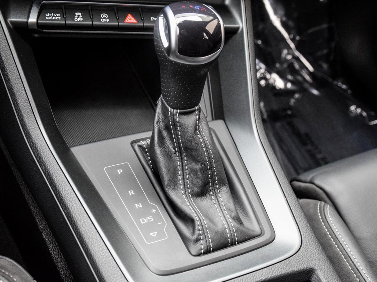 2023 Audi Q3 45 Progressiv Photo