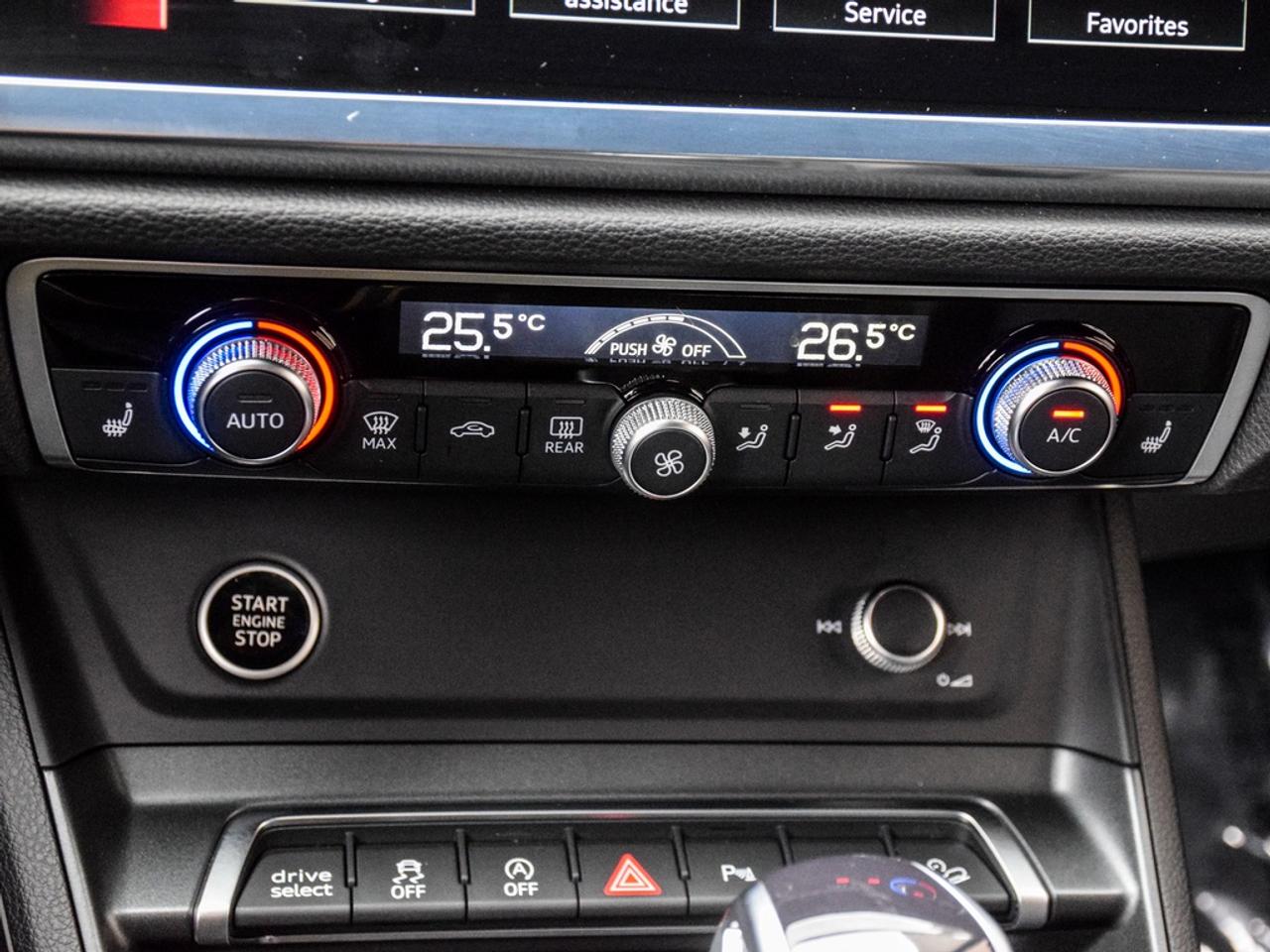 2023 Audi Q3 45 Progressiv Photo