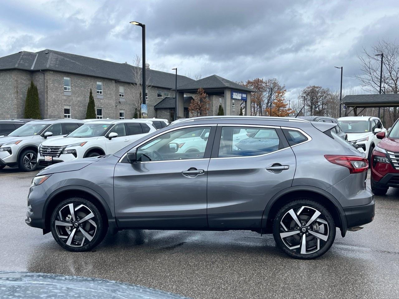 2023 Nissan Qashqai AWD SL CVT Photo4