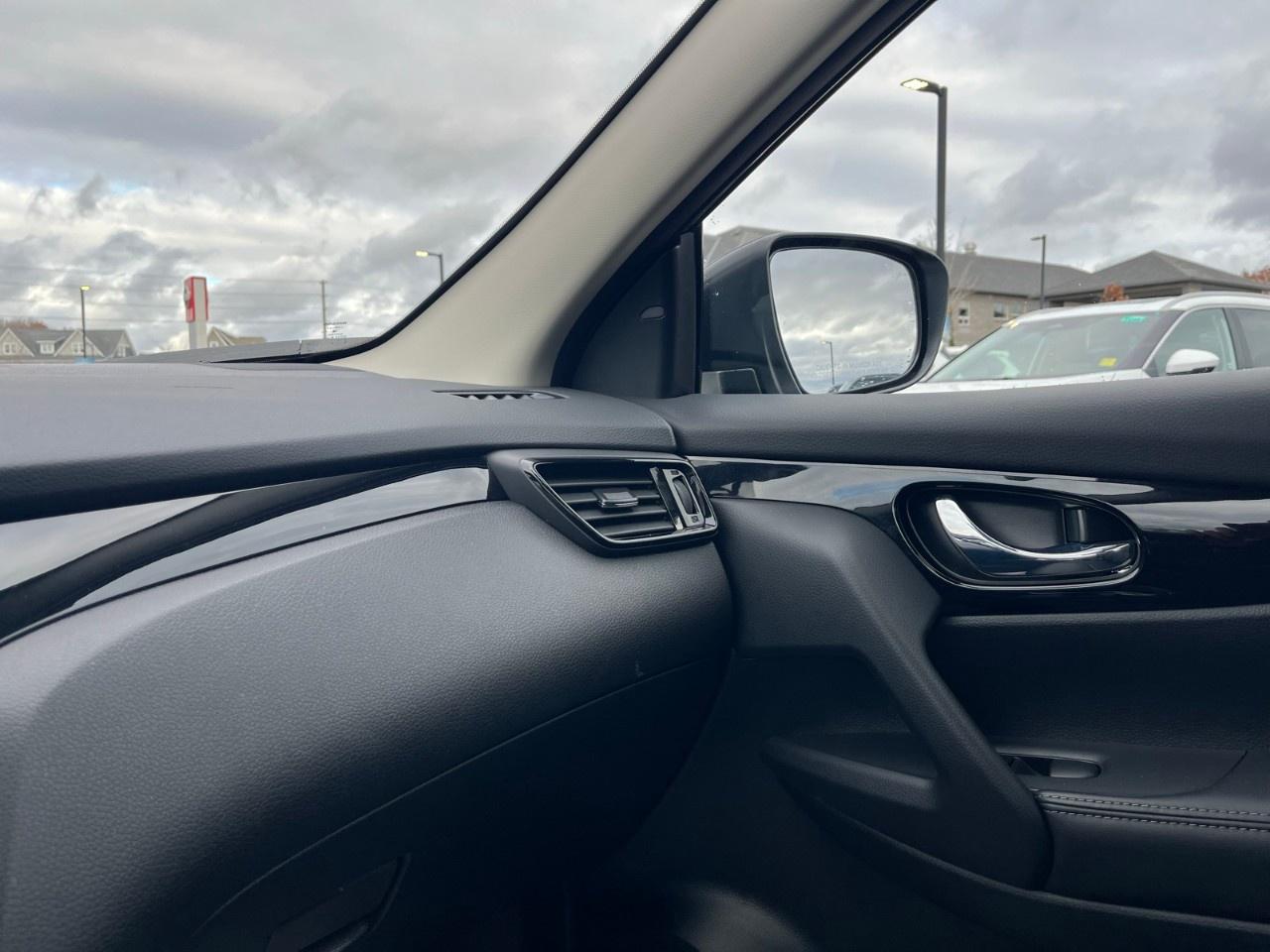 2023 Nissan Qashqai AWD SL CVT Photo