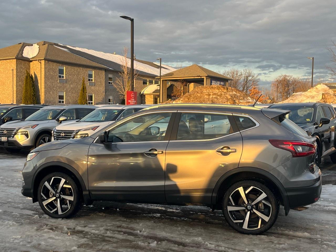 2023 Nissan Qashqai AWD SL CVT Photo4