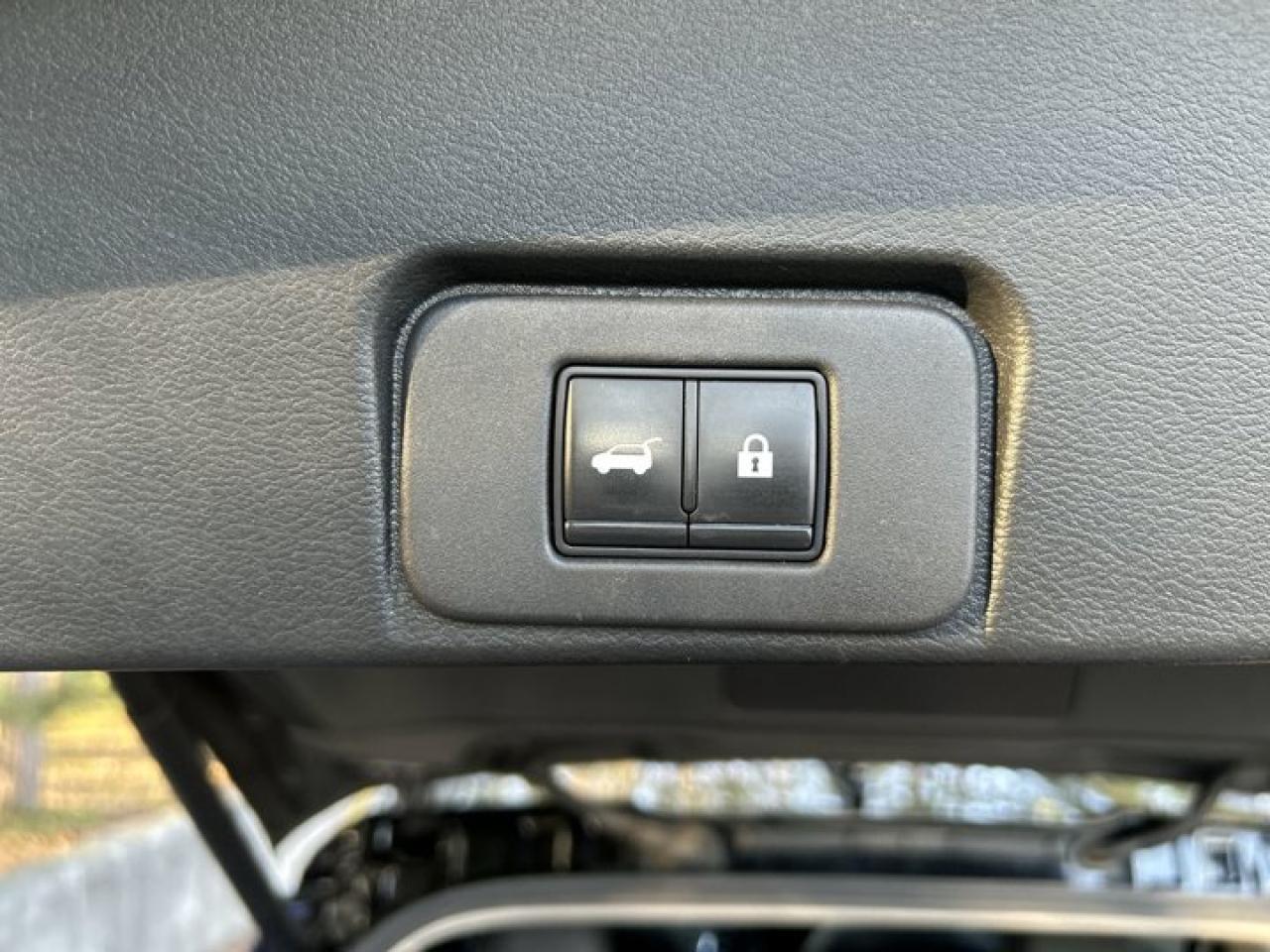 2022 Nissan Rogue Platinum AWD Photo