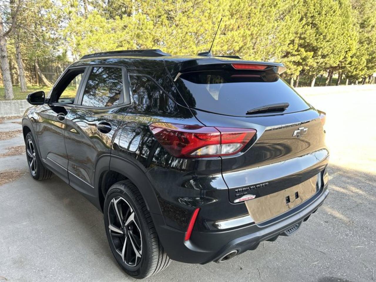 2023 Chevrolet TrailBlazer RS AWD | Remote Start | Panoramic Roof | Leather Seats Photo