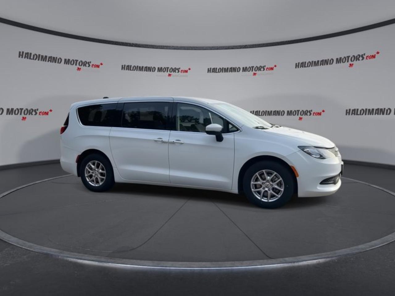 2023 Dodge Grand Caravan SXT | 2nd Row Captain Seats | Heated Seats | Remote Start Photo