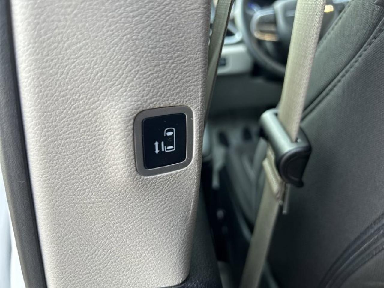 2023 Dodge Grand Caravan SXT | 2nd Row Captain Seats | Heated Seats | Remote Start Photo