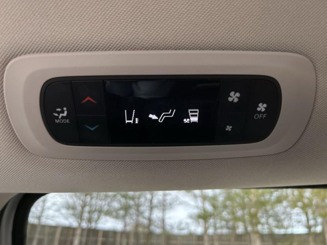 2023 Dodge Grand Caravan SXT | 2nd Row Captain Seats | Heated Seats | Remote Start Photo