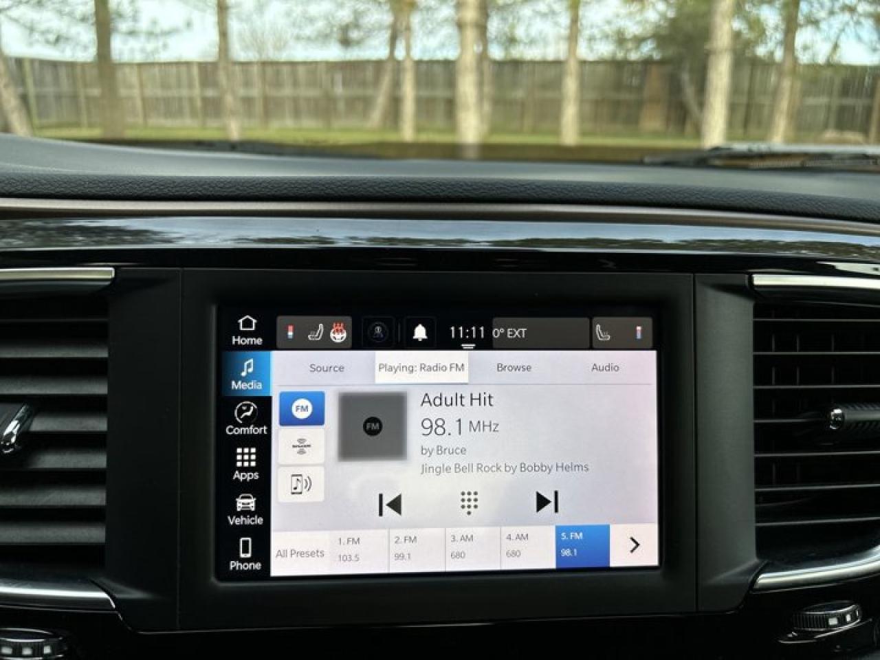 2023 Dodge Grand Caravan SXT | 2nd Row Captain Seats | Heated Seats | Remote Start Photo