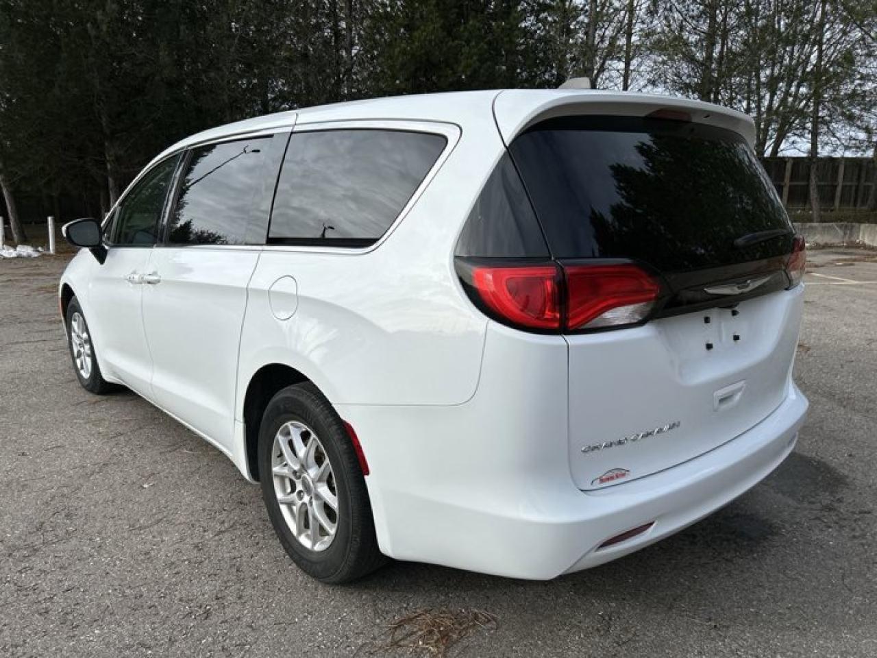 2023 Dodge Grand Caravan SXT | 2nd Row Captain Seats | Heated Seats | Remote Start Photo