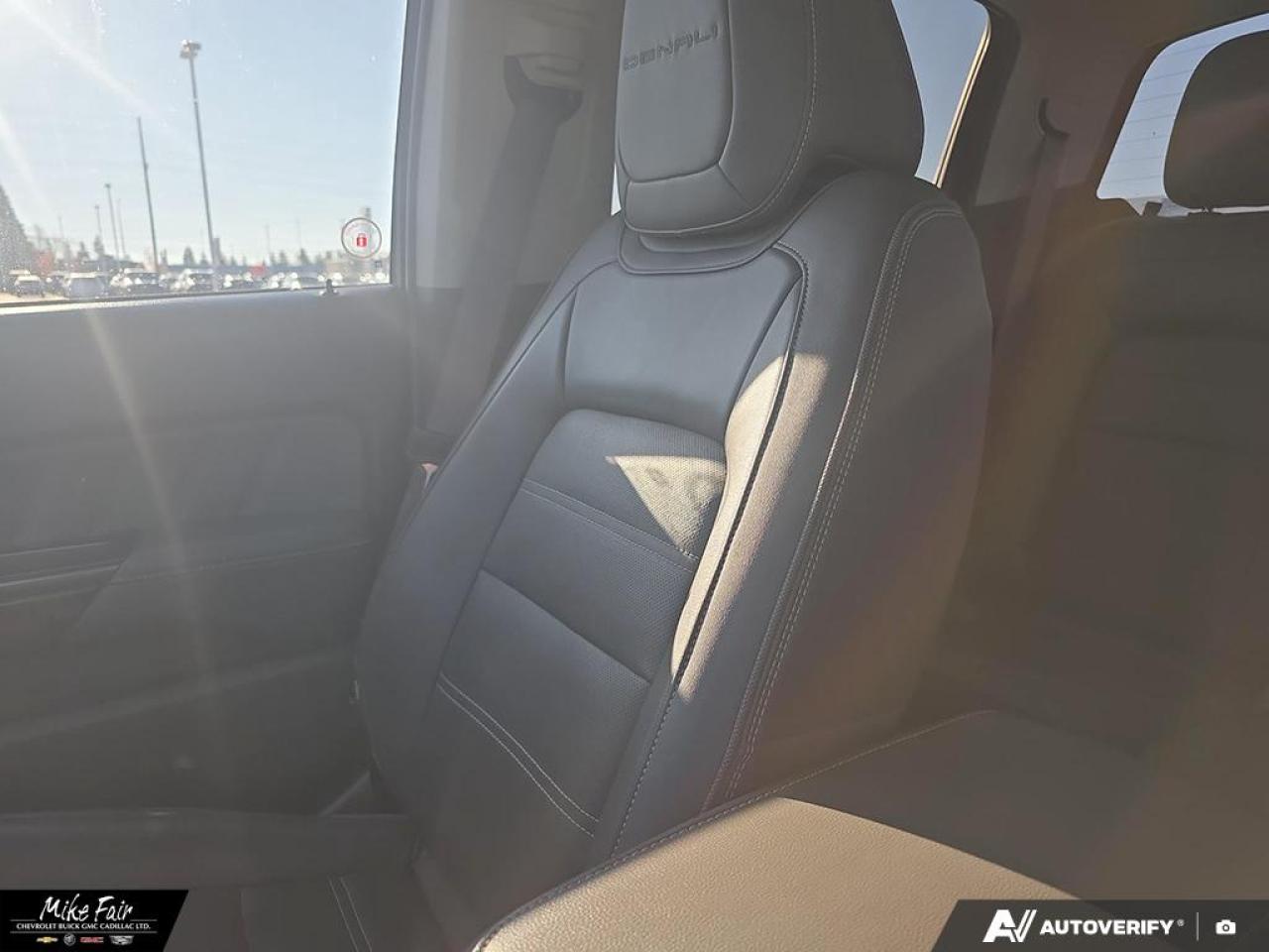 2021 GMC Canyon Denali Photo