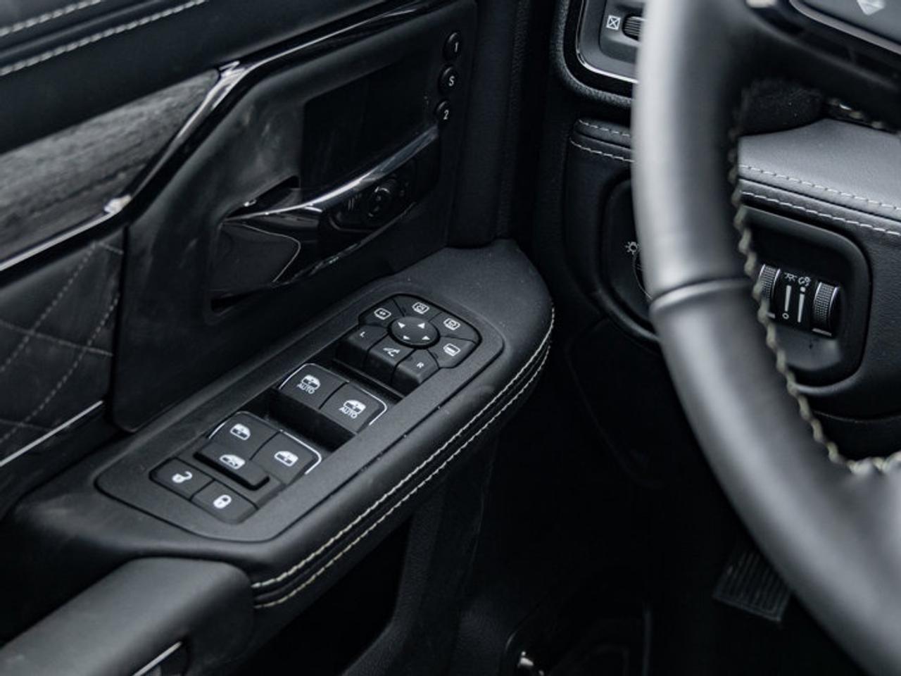 2026 RAM 3500 Limited Photo