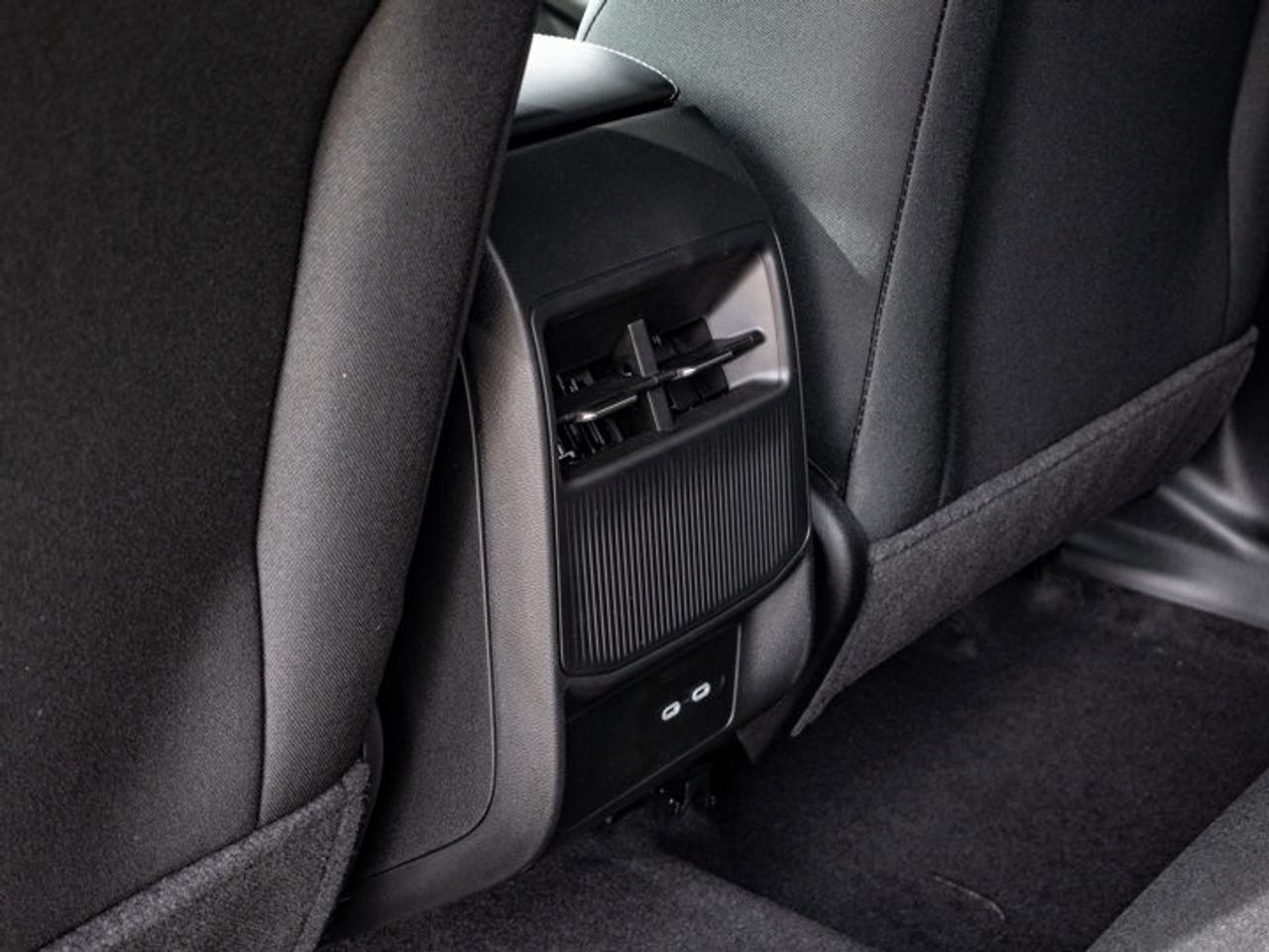 2026 Jeep Cherokee laredo Photo