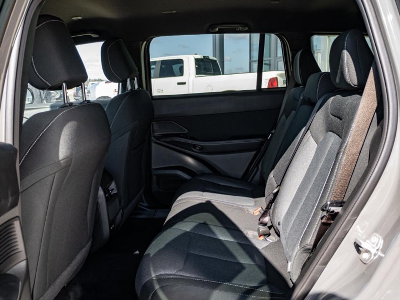 2026 Jeep Cherokee laredo Photo