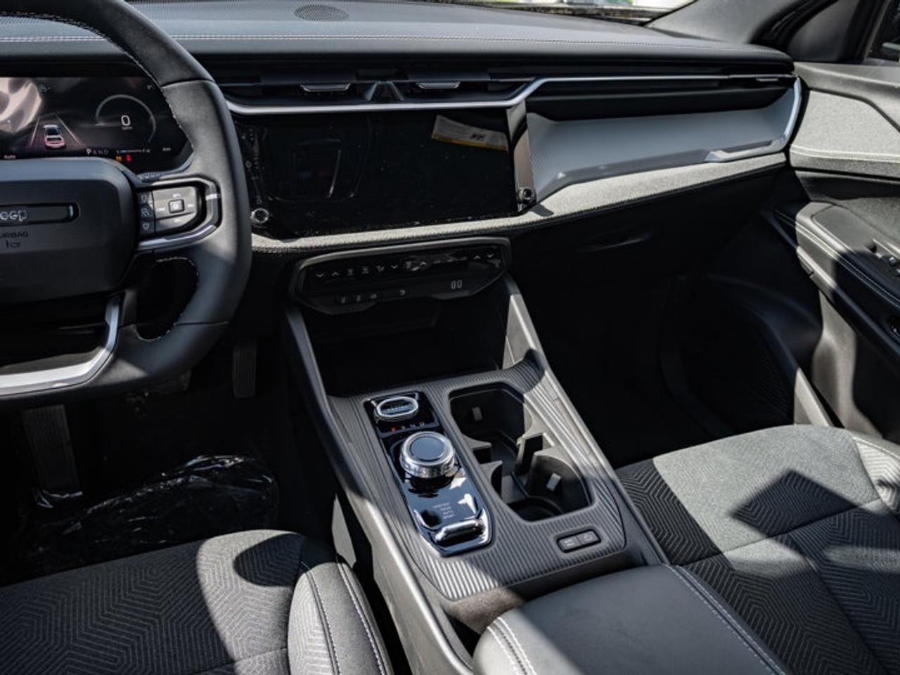 2026 Jeep Cherokee laredo Photo
