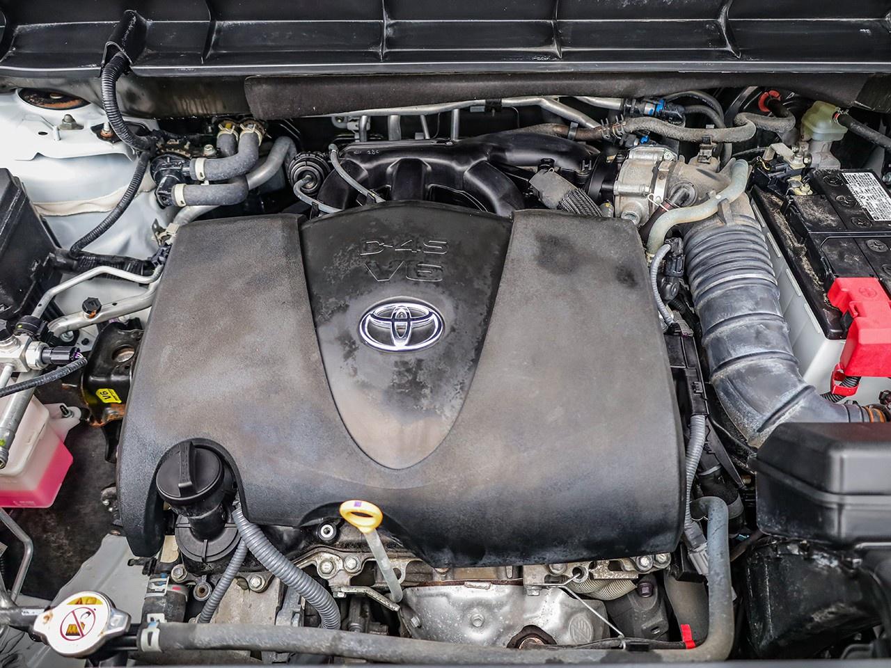 2022 Toyota Highlander XLE Photo4