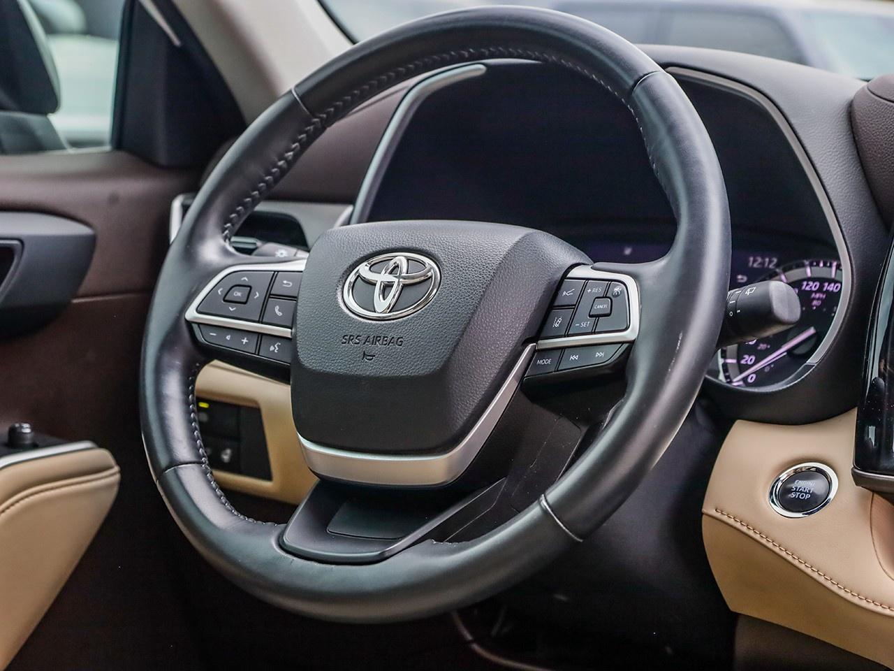 2022 Toyota Highlander XLE Photo