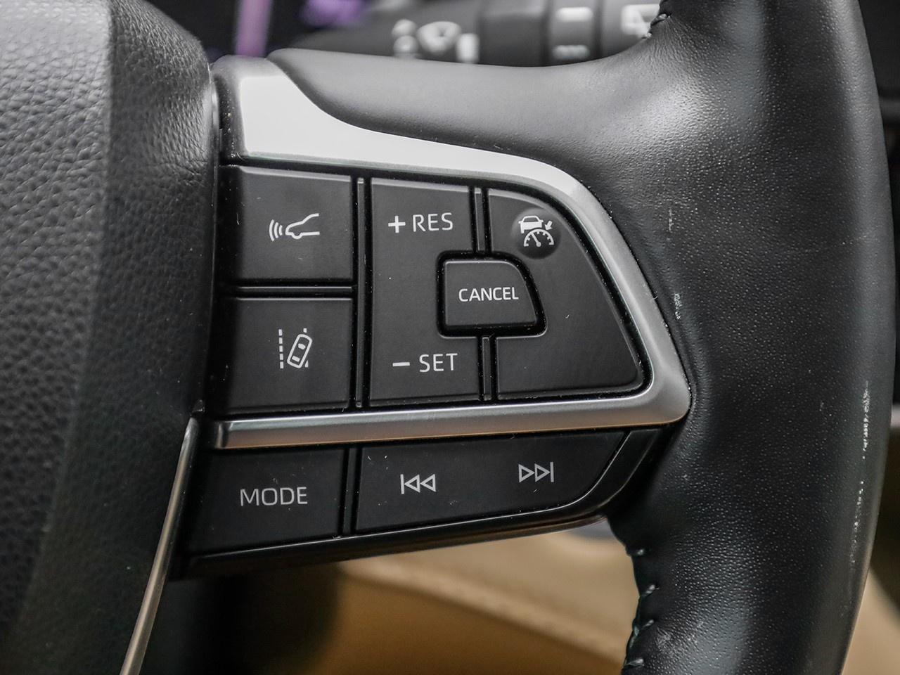 2022 Toyota Highlander XLE Photo