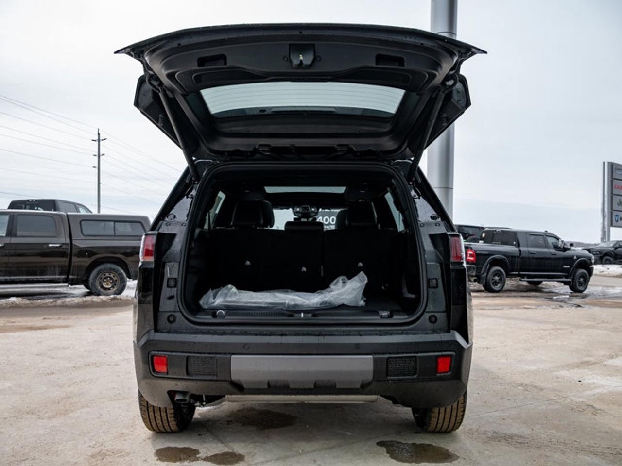 2026 Jeep Cherokee Limited Photo