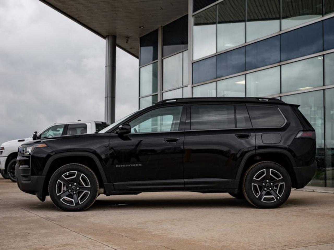 2026 Jeep Cherokee Limited Photo4