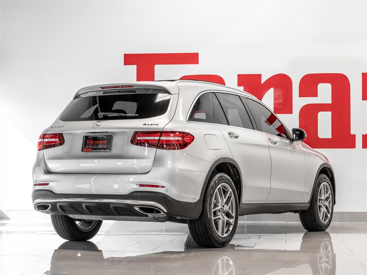 2018 Mercedes-Benz GLC GLC 300|AMG PKG|360CAM|BLINDSPOT|ACCIDENT FREE|LOADED Photo2