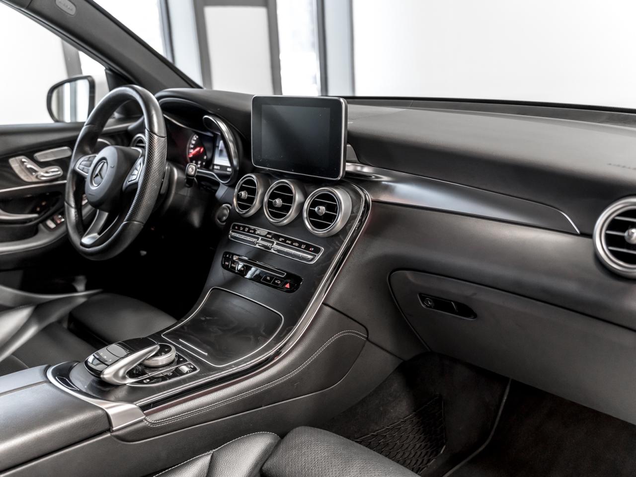 2018 Mercedes-Benz GLC GLC 300|AMG PKG|360CAM|BLINDSPOT|ACCIDENT FREE|LOADED Photo