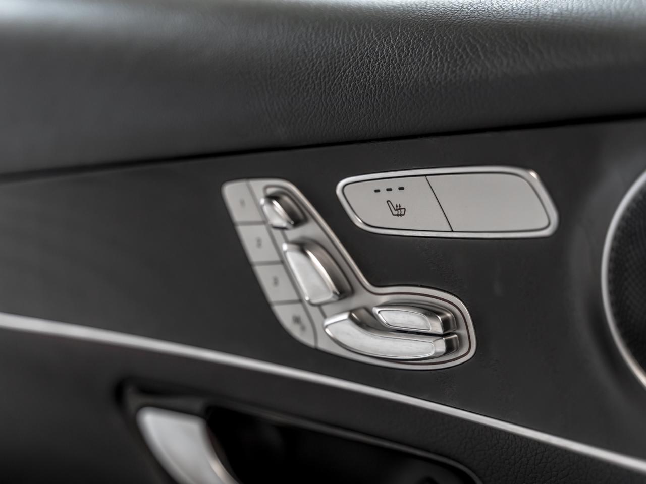 2018 Mercedes-Benz GLC GLC 300|AMG PKG|360CAM|BLINDSPOT|ACCIDENT FREE|LOADED Photo